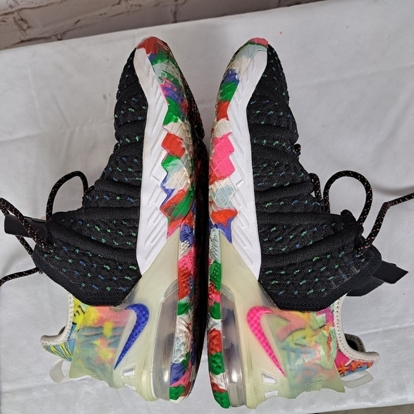 Nike LeBron 18 James Gang 2020 size youth 5,5 - Picture 7 of 9